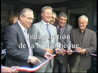 Monsieur  Fran�ois Burdeyron Pr�fet du Vaucluse a inaugur� la biblioth�que d'Aubignan en pr�sence de nombreuses personnalit�s.